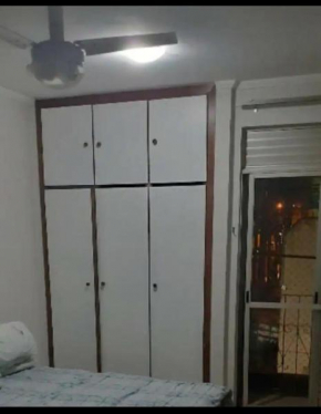 Apto Grande Campinas Cambuí, Completo 1 Quarto, Capacidade para até 15 pessoas com conforto Cheg in 24horas sob condições especiais
